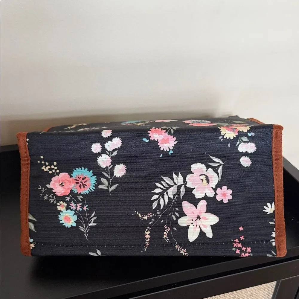 Primrose Hill London Floral Women's Cosmetic or Toiletry Bag - Black Floral